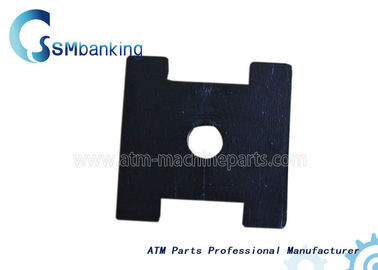 Części urządzenia do bankomatu NCR 5886 Uchwyt do mocowania płyty z czarnego tworzywa sztucznego 445-0657077