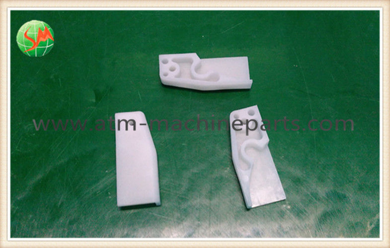 NCR Bank Parts Retainer-Pick Line 445-0678300 Pick Line Support White Plastic